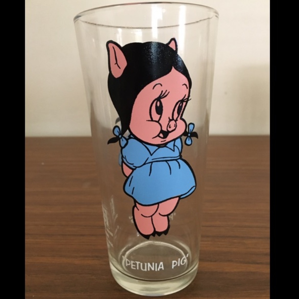 Vintage Petunia Pig 1973 Looney Tunes Pepsi glass